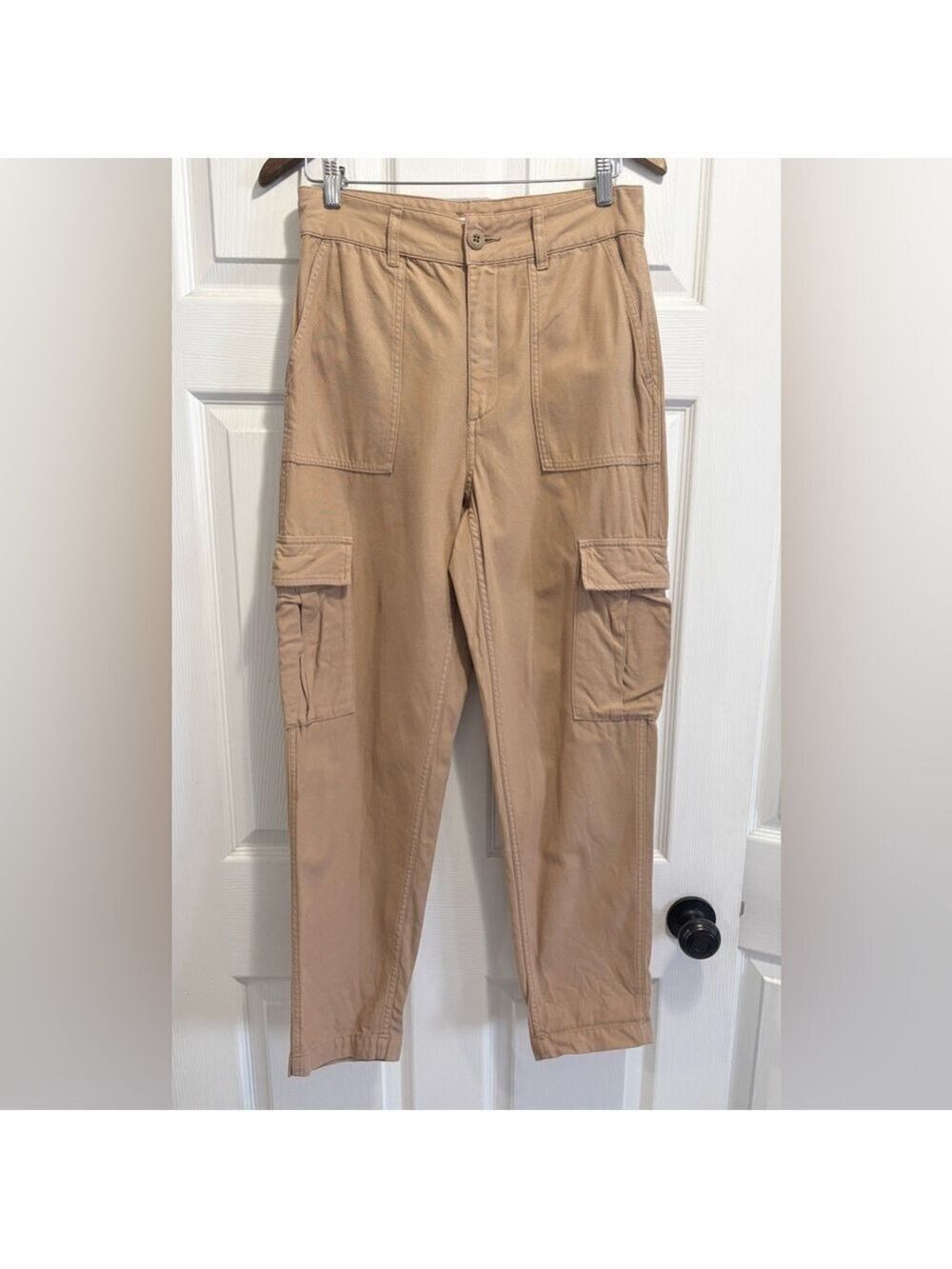 Aritzia TNA Cargo Pants Tan Utility Workwear Surplus Pants Size 8
